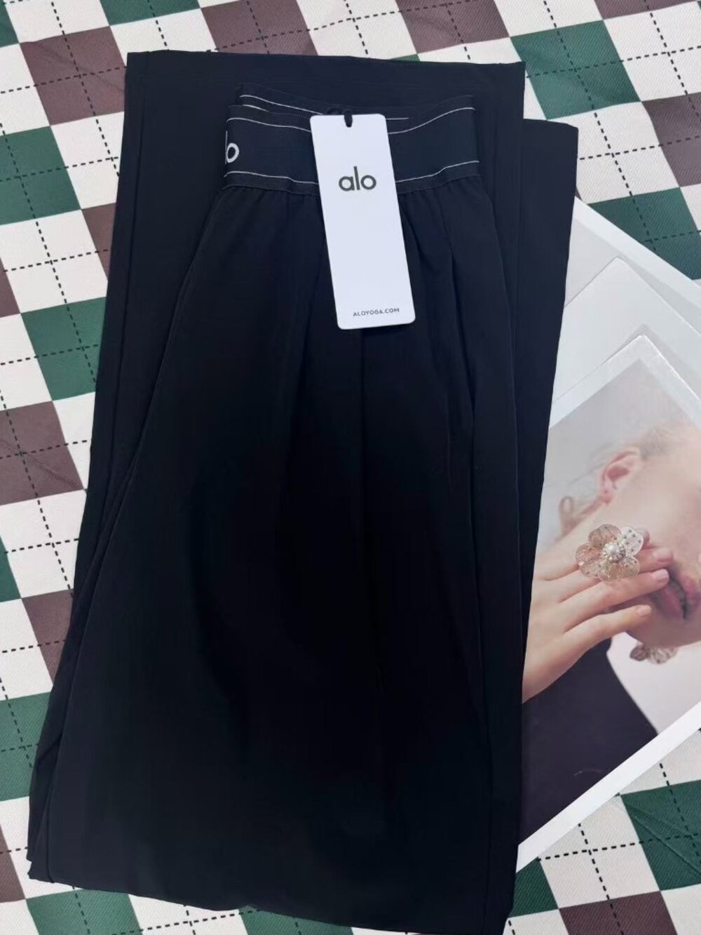 NWT ALO Yoga Suit Up Trousers 🏆 Popular Black Casual Pants with Elastic Waist - Picture 3 of 7